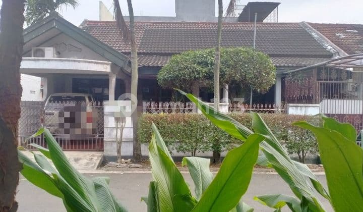 Dijual Rumah Hook Cantik Lokasi Strategis di Bukit Indah Ciputat