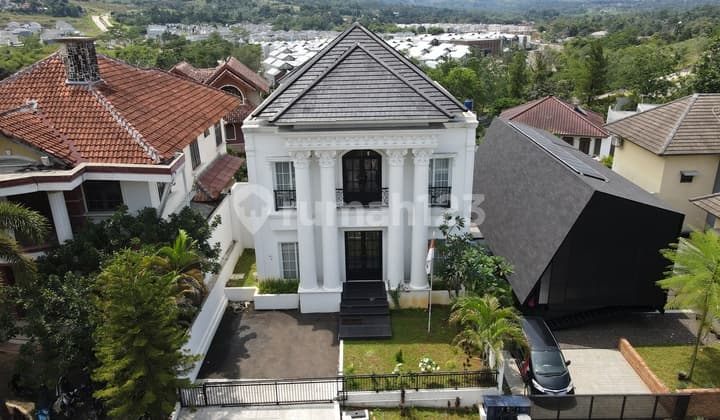 Rumah Classic Full Furnish Private Pool Best View Gunung di Sentul City, Bogor
