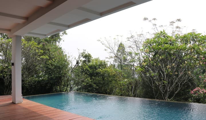 Rumah Furnish Best View Lapangan Golf di Sentul City, Bogor