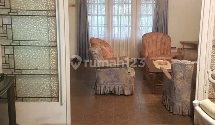 Rumah Tengah Kota Jalan Putri Burangrang Malabar