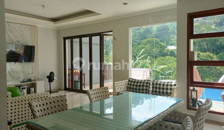 Rumah Villa Dago Resort Pakar Cluster Kolam Renang