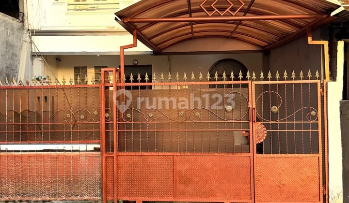 Disewakan Rumah 2 Lantai