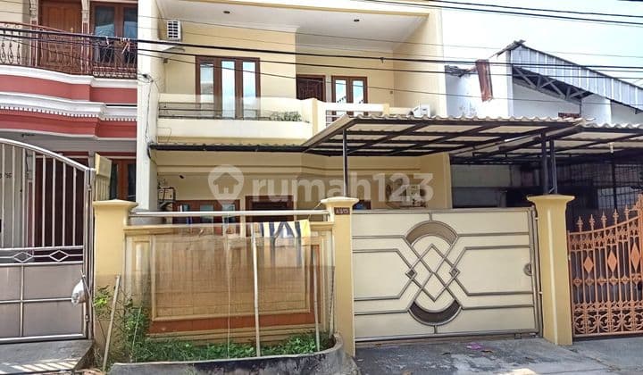 For Sale Nice 2-Story House