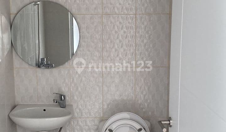 Rumah di Taman Ubud Permata Timur
, Tangerang