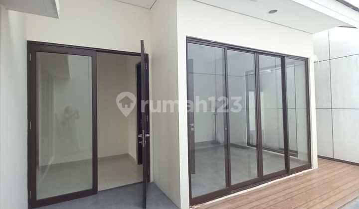 House in the Mayfield Greenwich Cluster - BSD, Tangerang