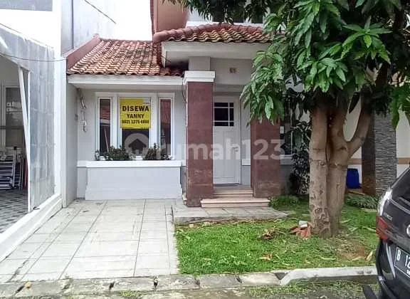 House in Taman Parahyangan Lippo Karawaci, Tangerang