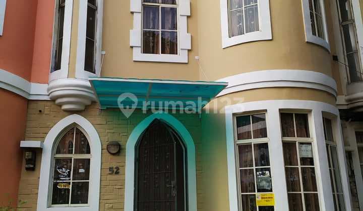 House in Taman Britania, Lippo Karawaci, Tangerang