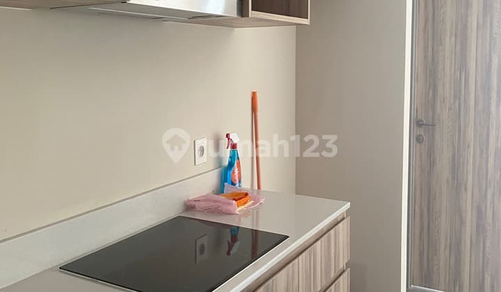 Condominium Azzure Menara Jakarta Kemayoran Semi Furnished