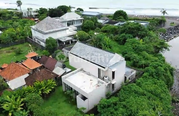 Dijual Gumicik Beach House Pantai Gumicik, Ketewel, Sujawati. Gianyar. Bali