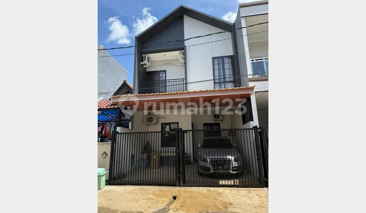 Rumah Siap Huni Full Furnished di Regency Melati Mas Serpong, Tangerang Selatan