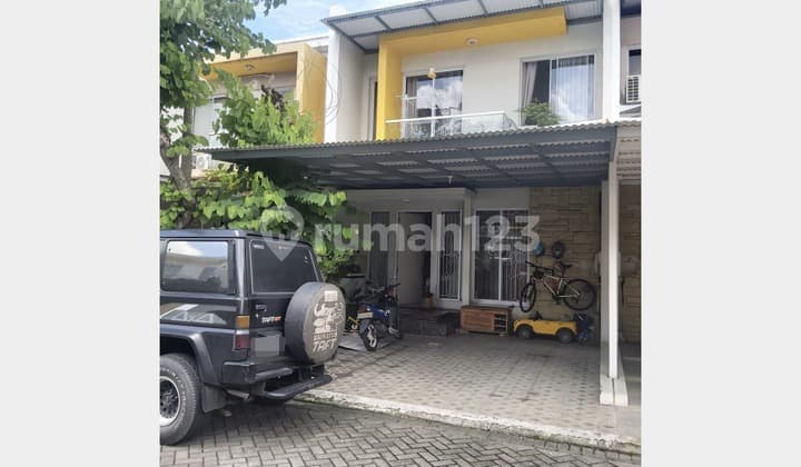 Nice Semi Furnished House in Green Lake City