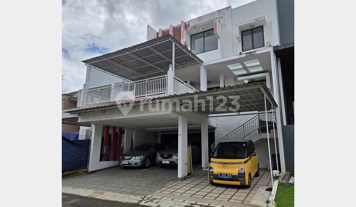 Disewakan Rumah 3 Lantai Cluster Sutera Onyx, Alam Sutera
