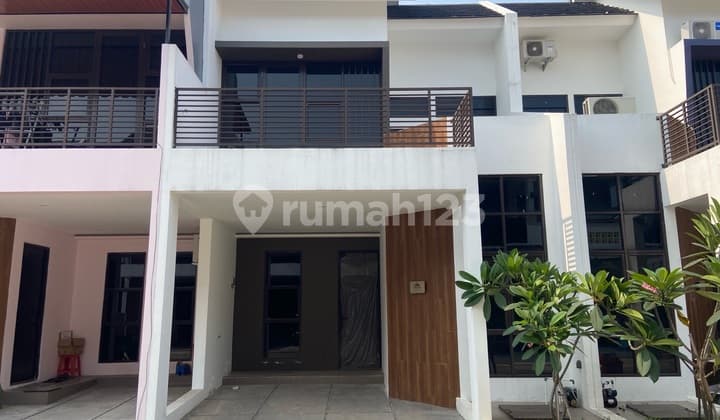Rumah 4 Kamar Tidur Nempel Lippo Karawaci Dan Gading Serpong