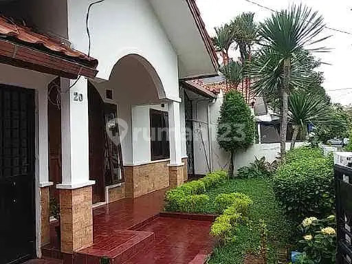 Dijual Cepat! Rumah Luas 200 M² di Villa Melati Mas, Serpong Utara