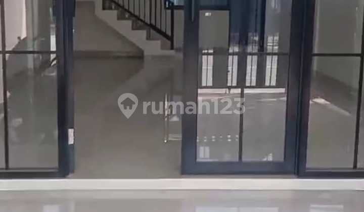 Rumah 2 Lantai Di Melati Mas, Posisi Depan Jalan Besar, cocok untuk usaha