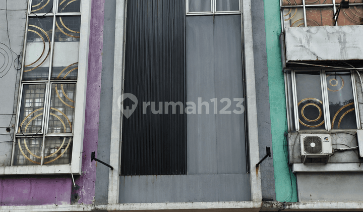 FOR SALE 3-Story Shop House in Glaze Gading Serpong, Strategic Location Near BSD & Alam Sutera