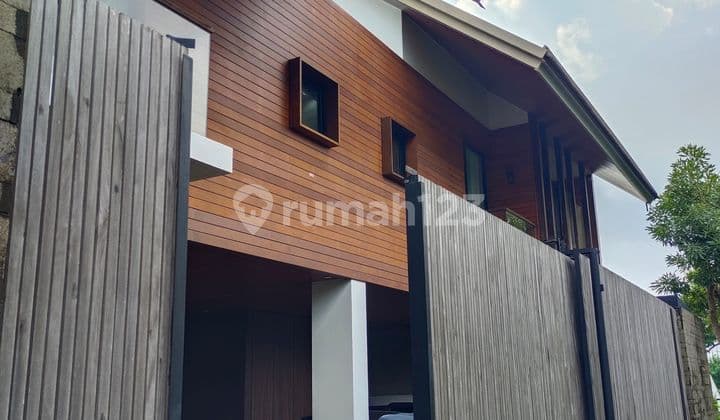 Hunian Mewah & Strategis di Jantung Sanur, Bali