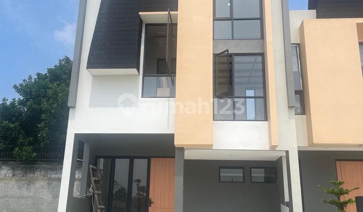 Rumah 2 Lantai Dp 0% Dekat Stasiun