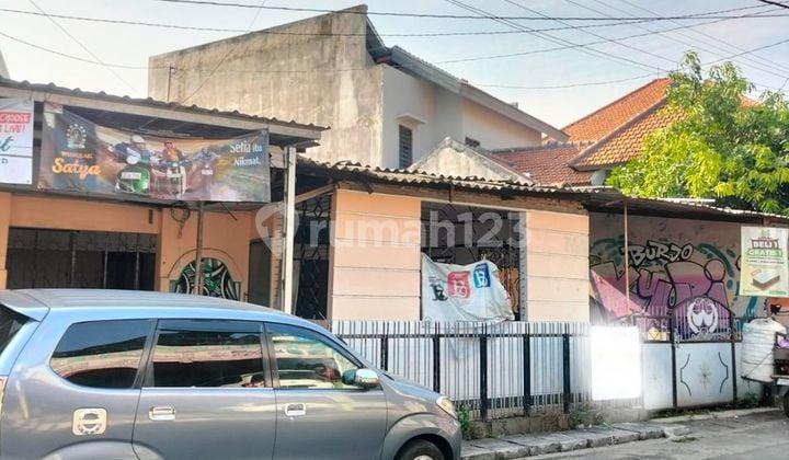 Dijual Rumah + Tempat Usaha, Lokasi Strategis di Pusat Keramaian, Cocok untuk Usaha