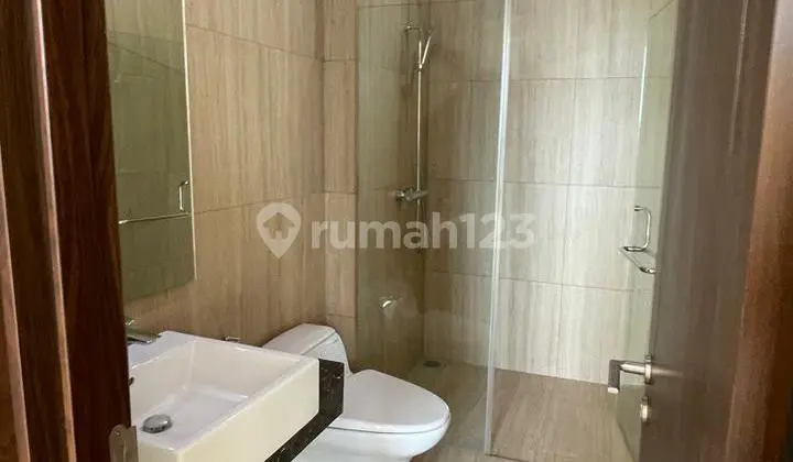 Dijual Townhouse Mewah 4 Lantai - Pondok Indah, Jakarta Selatan