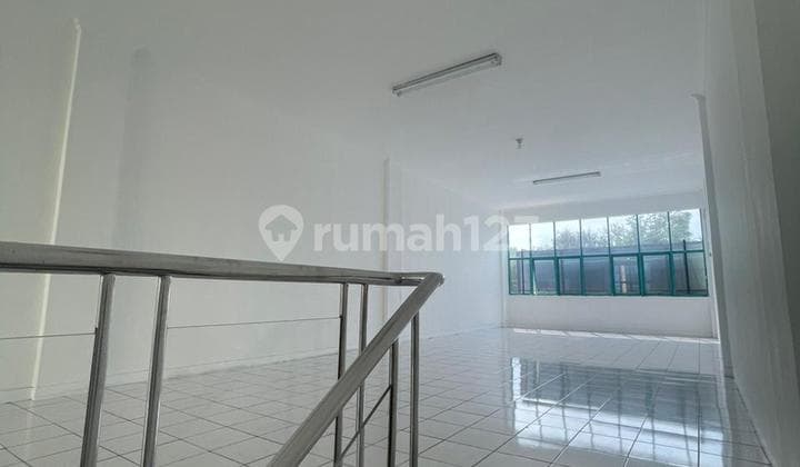 Disewakan Lantai 3 Only Ruko Rapi Pantai Indah Kapuk, Uk 4,5X17