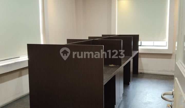 Rukan Eksklusif Bgm Hoek Sewa Perlantai 4,5X15 Posisi di Lantai 3