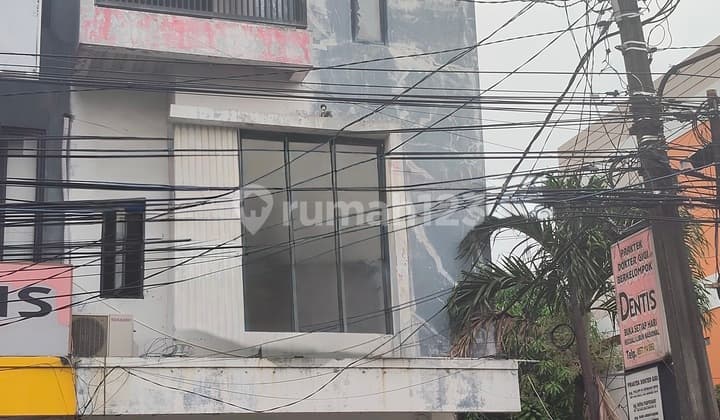 Disewakan Ruko3 1/2 Lantai di Galaxi Bekasi Selatan