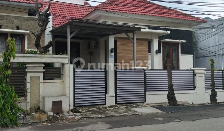 Disewakan Rumah di Pinggir Jalan bisa Buat Kantor di Galaxi Bekasi Selatan