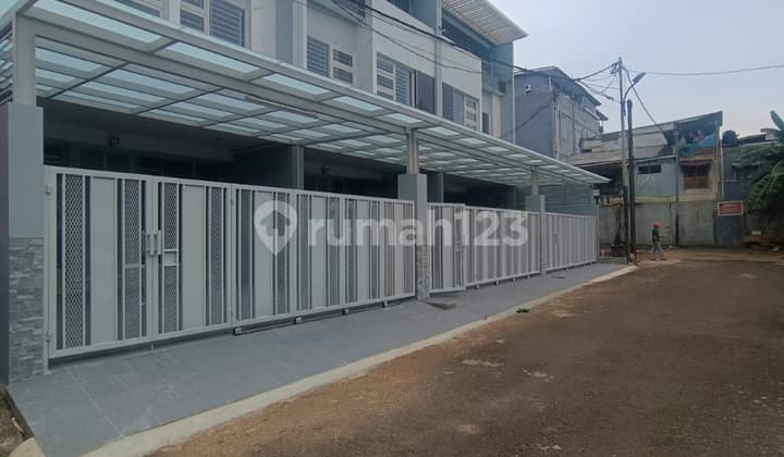 Rumah Di Jual 3 Lantai Brand New Di Radio Dalam Kebayoran