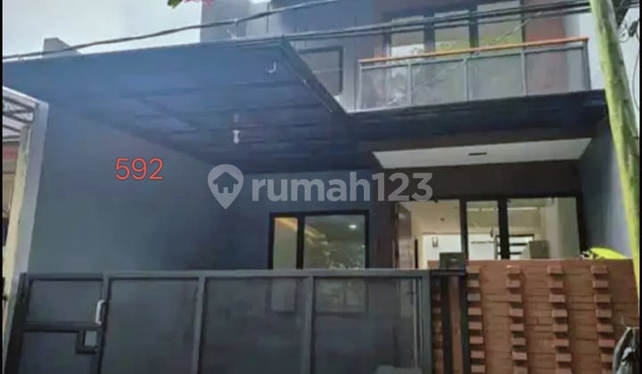 Ready-to-Occupy 2-Story Small House in BSD Kencana Loka with SHM, Unfurnished