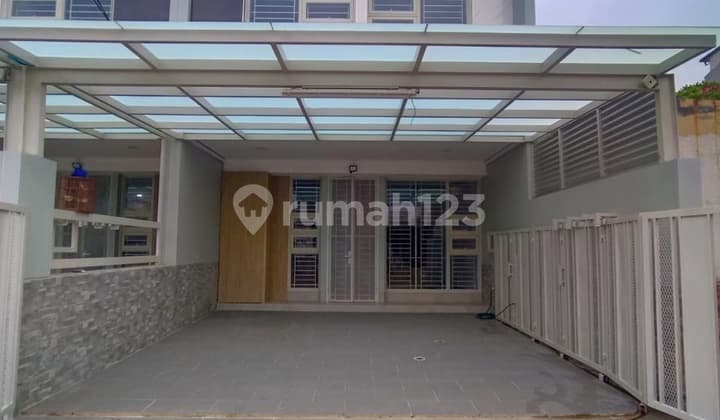 Rumah 3 Lt Radio Dalam Bagus Brand New Semi Furnish