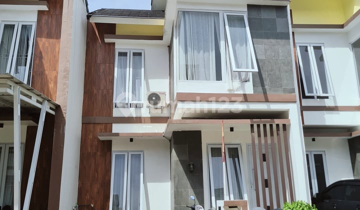 Rumah Mungil 2Lt Dlm Town House Ciputat Tangsel