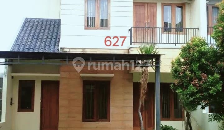 For Rent House in Pejaten 2 Floors Semi Furnished Inside Town House