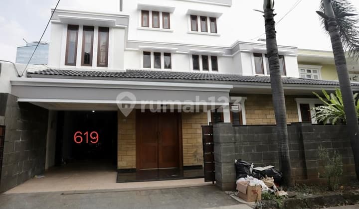 Rumah Sewa 2 LT di Cilandak Semi Furnished Bagus Cck Utk Office Dkt MRT Blkg Citos
