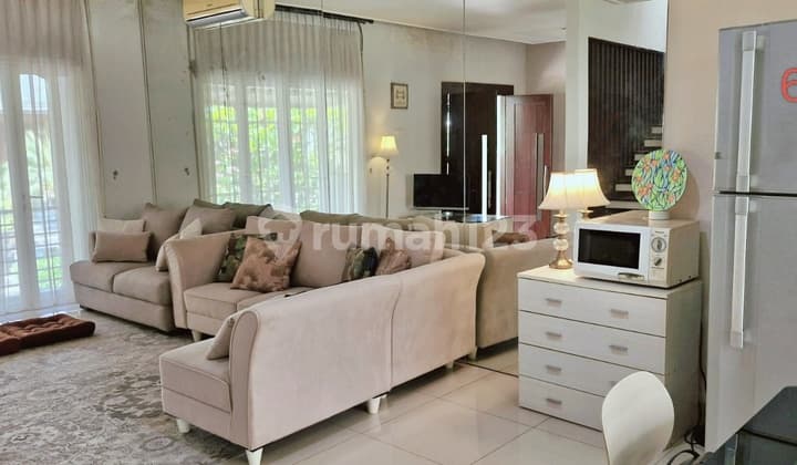 Disewa Rumah 2 LT di Jati Padang Semi Furnish Bagus Terawat