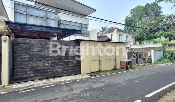 Modern Ready-to-Occupy House in Lebak Bulus, South Jakarta