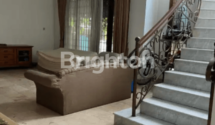 RUMAH HOOK TOMANG JAKARTA BARAT LOKASI STRATEGIS SIAP HUNI COCOK UNTUK INVEST!!