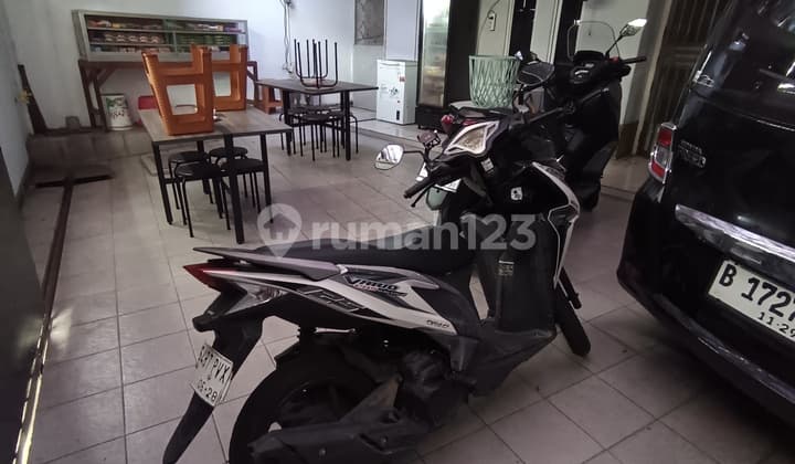 Rumah 2 Lantai SHM Kav Polri Jelambar LT 264 M², 5 KT, Cocok Usaha, Bebas Banjir