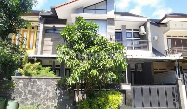 rumah minimalis siap huni 2 lantai full furnish di buah batu