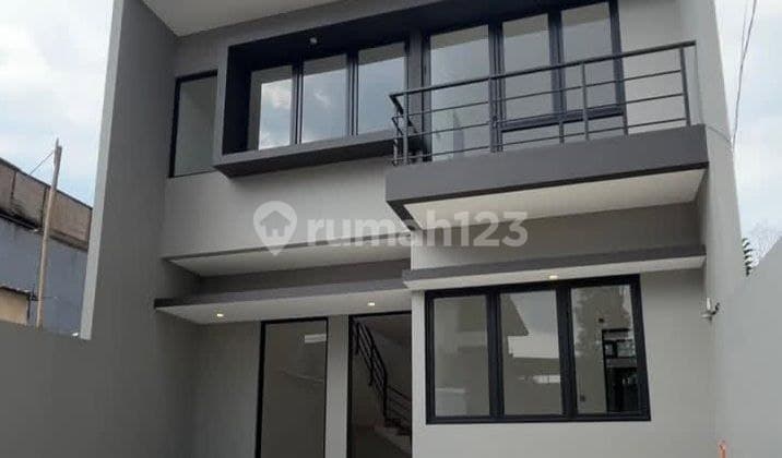 rumah baru 2 lantai siap huni konsep modern area pondok hijau
