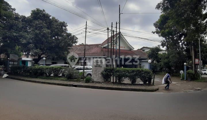 rumah antik prime lokasi siap huni di sayap riau