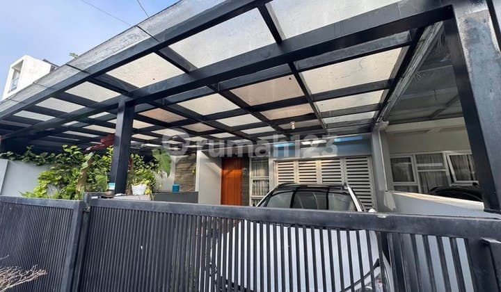 Rumah Lux 2 Lantai Siap Huni Strategis Dalam Komplek di Buah Batu