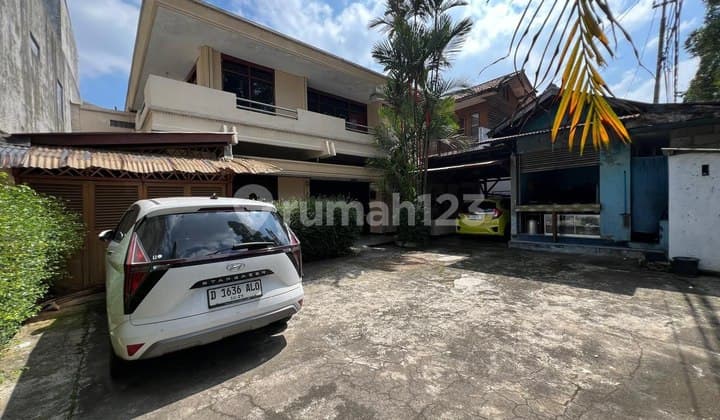 Rumah Lama Best Lokasi Mainroad Cocok untuk Usaha di Dago