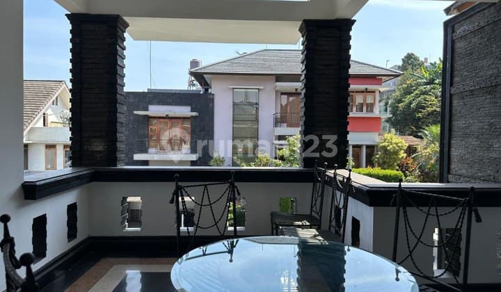 rumah lux modern siap huni strategis dalam komplek deket kampus