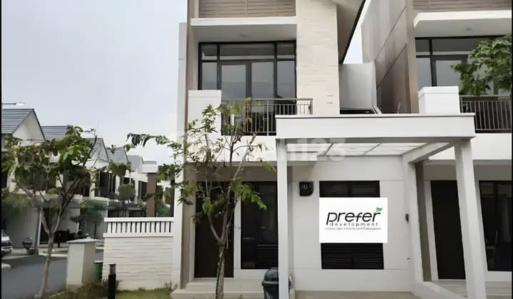 A luxurious ready-to-occupy house with a hook position in the elite Podomoro complex.