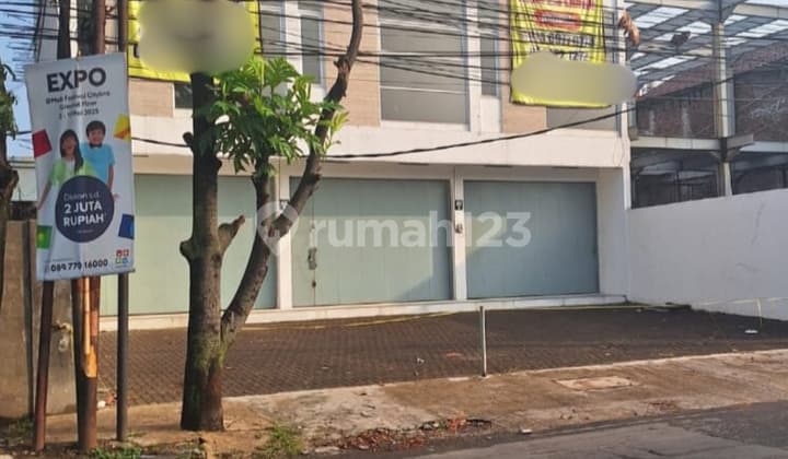 Ruko Strategis di Jalan Holis - Area Ramai, Cocok untuk Usaha