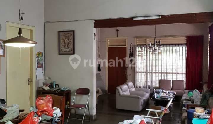 House Price Drop in Riau Commercial Area Wing