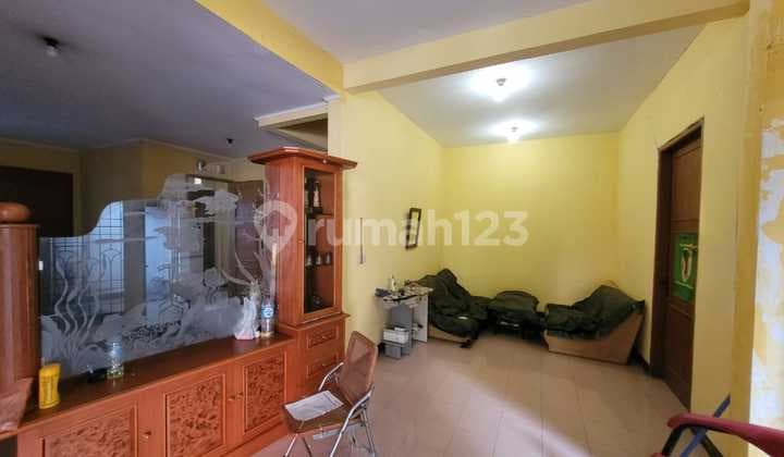 Rumah 2 Lantai di Setra Duta, Bandung