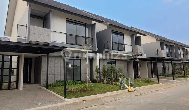Rumah 2 Lantai Posisi Hoek Kbp Tarubhawana
