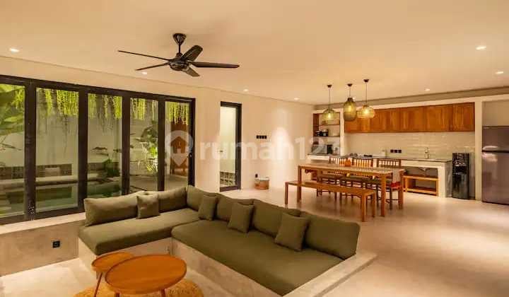 Villa 2 Lantai Bagus Furnished di Canggu, Badung